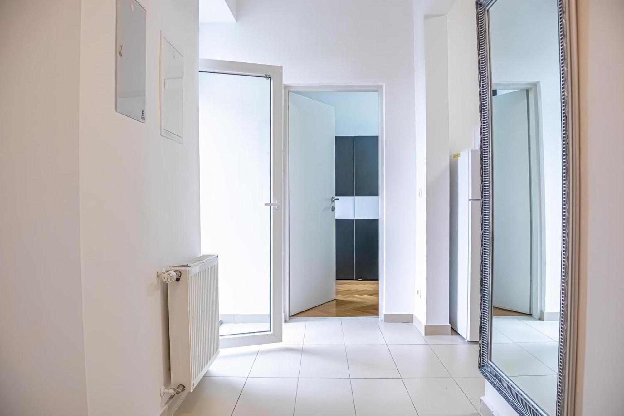 Comfortable 2Br Apt.-Near Wiener Stadthalle Exterior photo